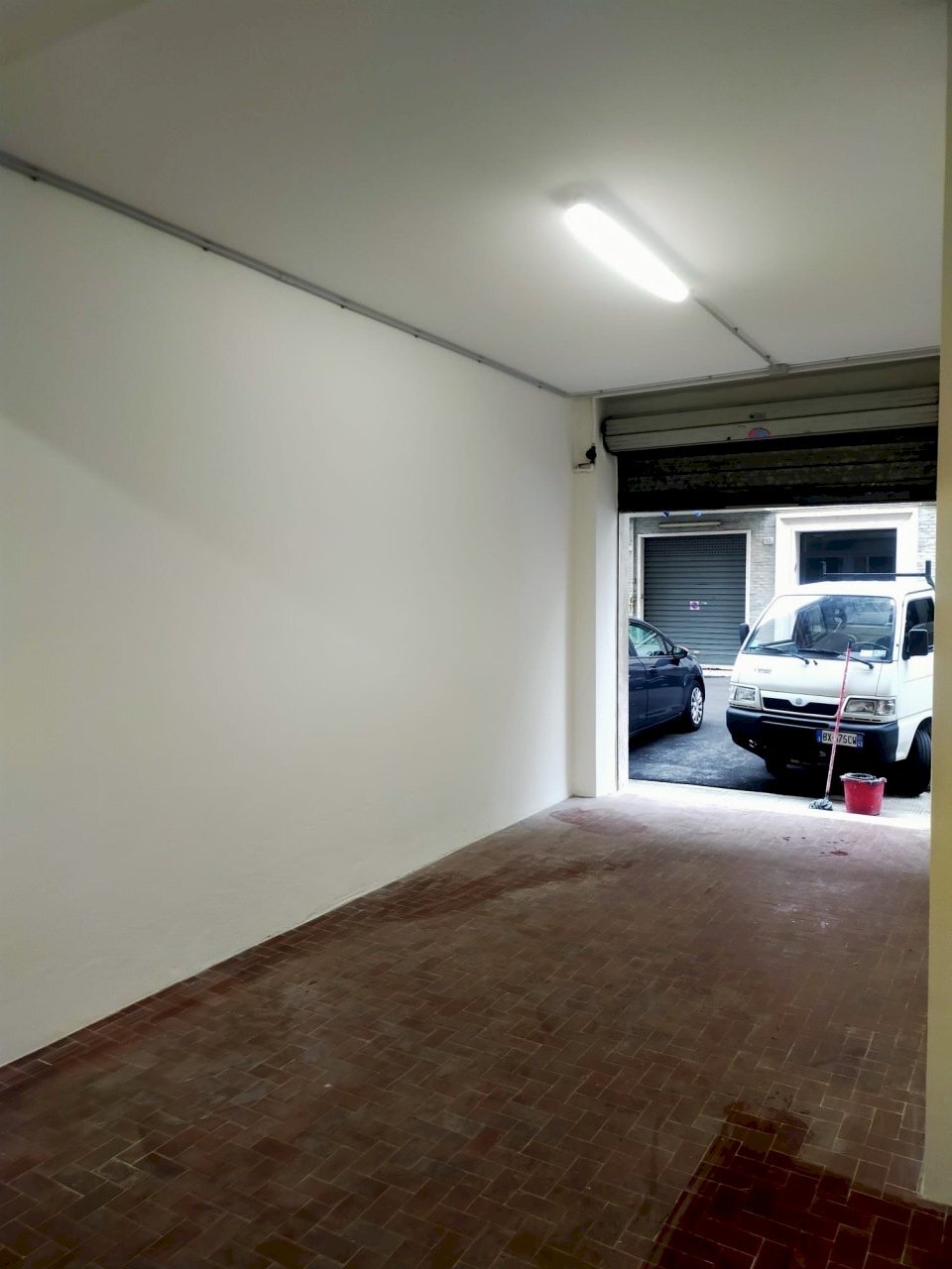 3198f665-5a36-4b04-aa28-25bd7134760f.JPG - Box Via del Commercio 44 R, Genova - foto 2