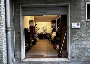 IMG_8585.JPG - Box Via del Commercio 44 R, Genova - foto 11