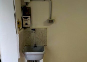 7b75d336-3d28-40a2-86ab-d36b8ce53f57.JPG - Box Via del Commercio 44 R, Genova - foto 13