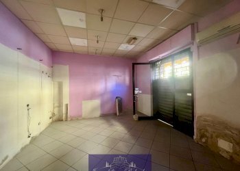 WhatsApp Image 2025-10-27 at 11.12.30 (3).jpeg - Locale Commerciale Via Corbinaie, Scandicci - foto 3