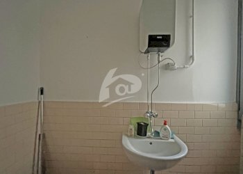 bagno - Locale Commerciale Via Labiena 47, Laveno-Mombello - foto 11