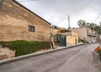 DSC07880.jpg - Villa Via Monsignor Saverio Gerbino 56, Caltagirone - foto 3