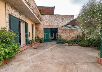 DSC07885.jpg - Villa Via Monsignor Saverio Gerbino 56, Caltagirone - foto 8