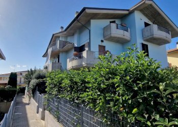 Appartamento Città Sant'Angelo - foto 2