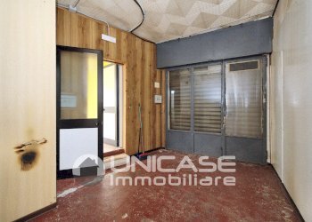 Locale Commerciale via Gianavello, 31, Luserna San Giovanni - foto 15