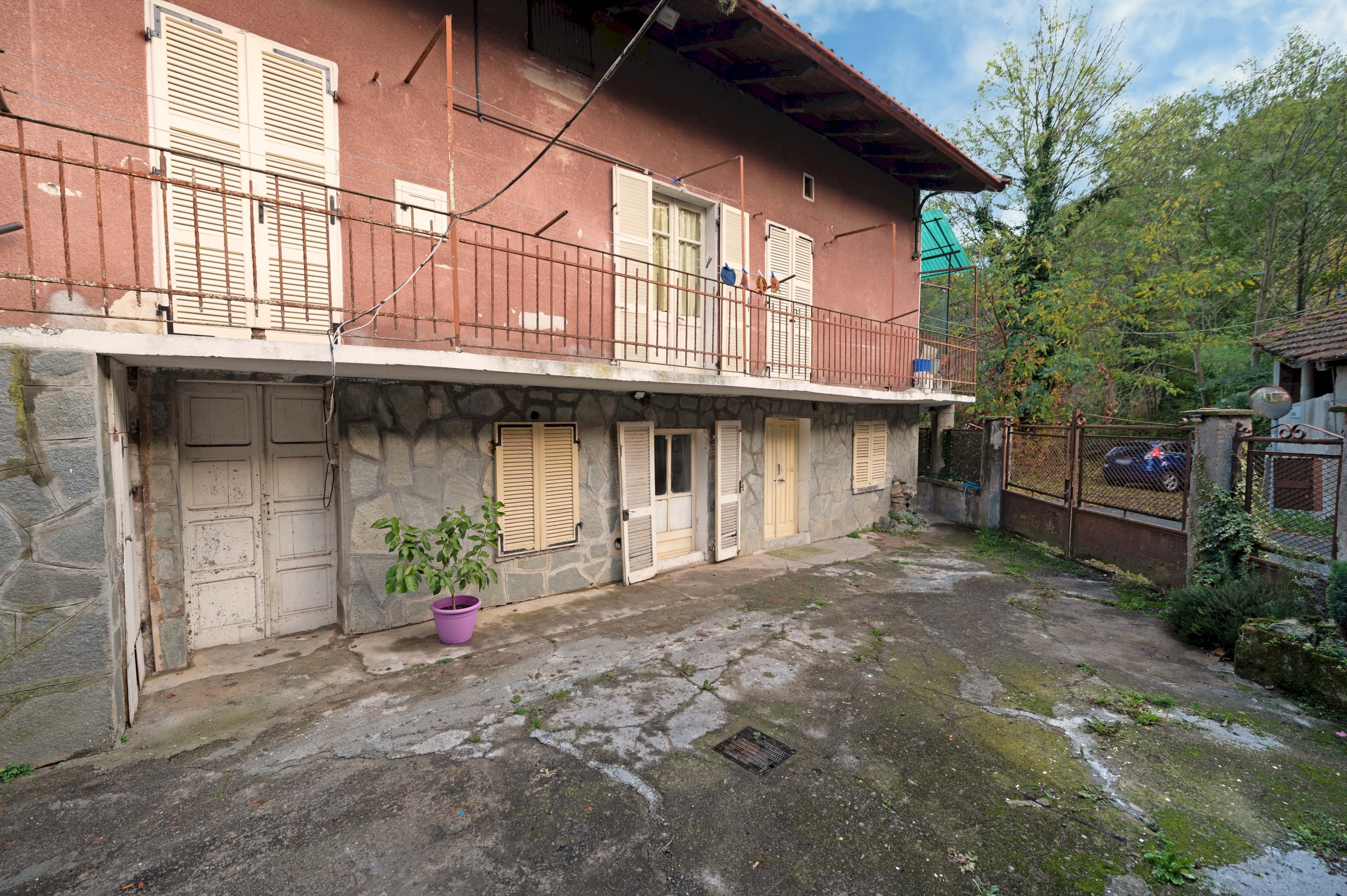 Casa semi indipendente strada Comba, 6, Bricherasio - foto 1