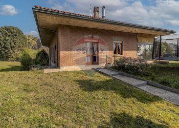 Villa Via Bozzalla, 22 
 Pollone, Pollone - foto 43