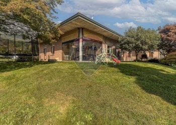 Villa Via Bozzalla, 22 
 Pollone, Pollone - foto 44