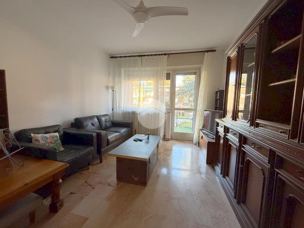 Appartamento Viale Papa Giovanni XXIII, Ivrea - foto 2