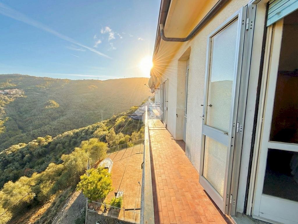 Four-room apartment Viale kennedy, Pietrabruna - photo 2