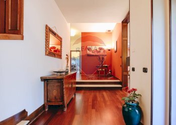 Villa Via Verni, 8 
 Brescia est, Brescia - photo 6