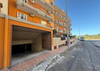 Foto 1 - Box Via Padre Abatangelo
 
21, Massafra - foto 1