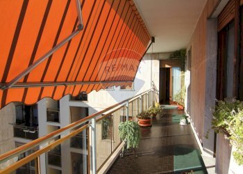 Balcone - Trilocale via carcano
 
2, Varese - foto 13