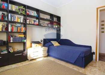 Camera / camera da letto - Trilocale via carcano
 
2, Varese - foto 20