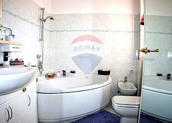 Bagno - Trilocale via carcano
 
2, Varese - foto 25