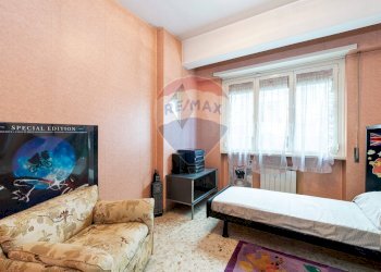 Camera / camera da letto - Quadrilocale Via Dei Papareschi
 
23, Roma - foto 4