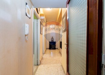 Hall / corridoio - Quadrilocale Via Dei Papareschi
 
23, Roma - foto 7