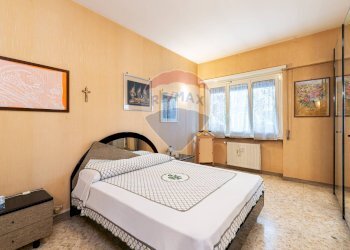 Camera / camera da letto - Quadrilocale Via Dei Papareschi
 
23, Roma - foto 13