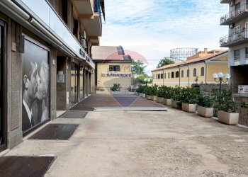 Edificio all\'aperto - Quadrilocale Via Dei Papareschi
 
23, Roma - foto 22