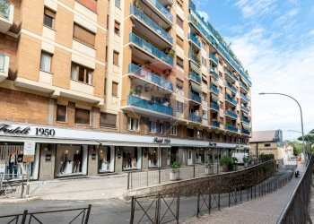 Edificio all\'aperto - Quadrilocale Via Dei Papareschi
 
23, Roma - foto 23