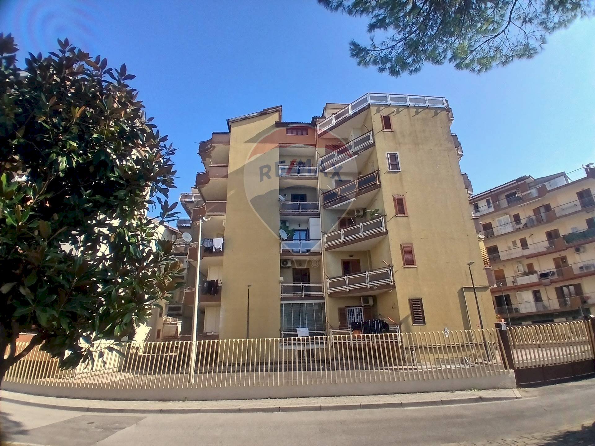 Edificio all\'aperto - Four-room apartment VIA ARMANDO VIRNICCHI
156, Casalnuovo di Napoli - photo 2