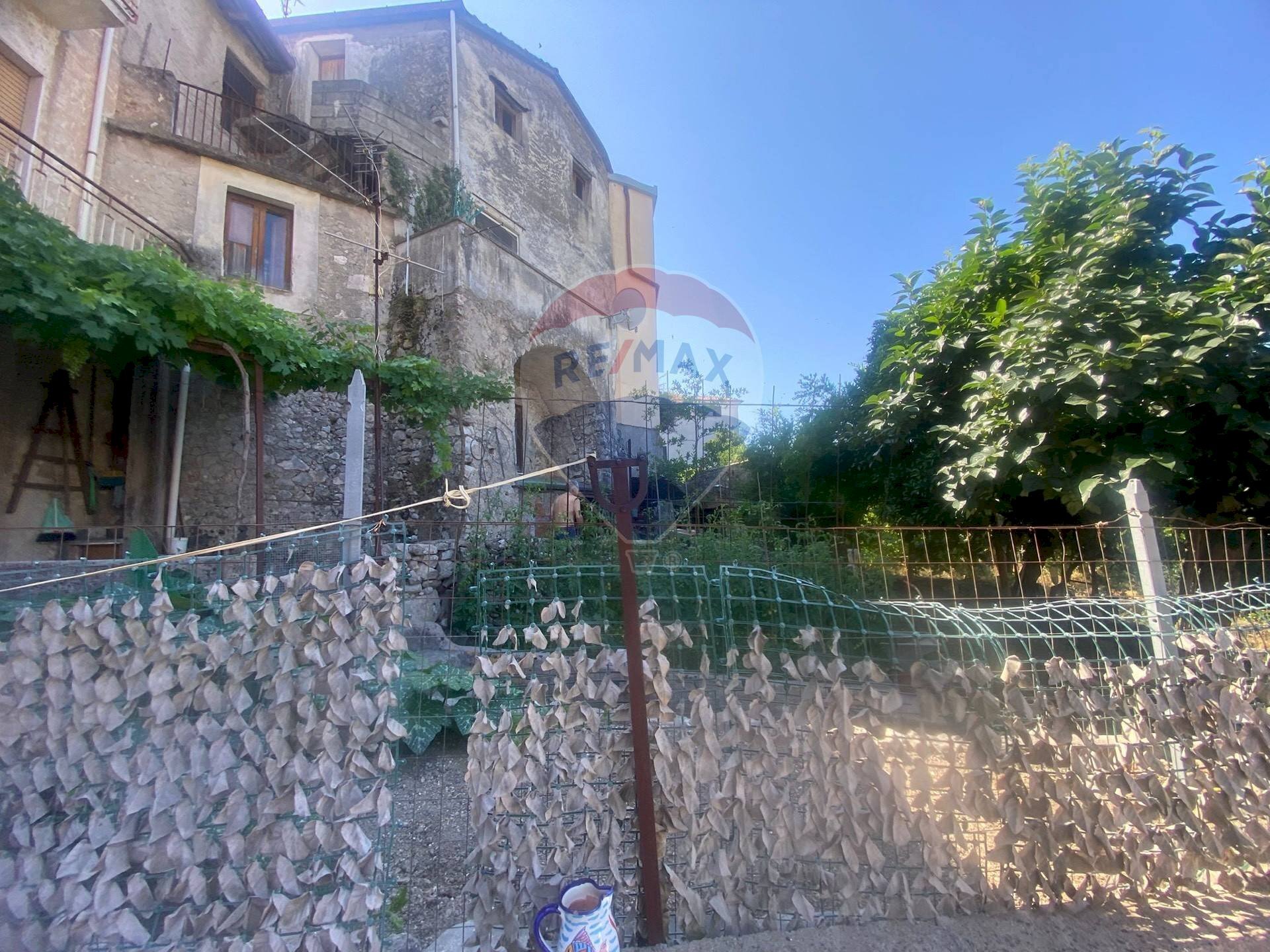 Edificio all\'aperto - Trilocale CORSO APPIO CLAUDIO VIA S.GENNARO
 
188 A, Itri - foto 1