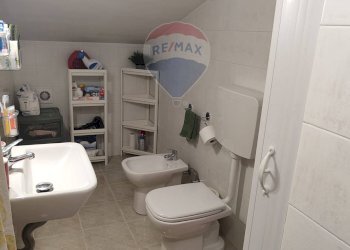 Bagno - Quadrilocale Via Scale Sant'Anna
 
70, Aci Catena - foto 12