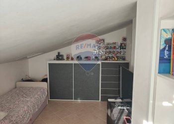 Camera / camera da letto - Quadrilocale Via Scale Sant'Anna
 
70, Aci Catena - foto 21