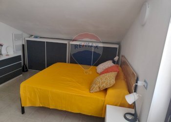 Camera / camera da letto - Quadrilocale Via Scale Sant'Anna
 
70, Aci Catena - foto 22