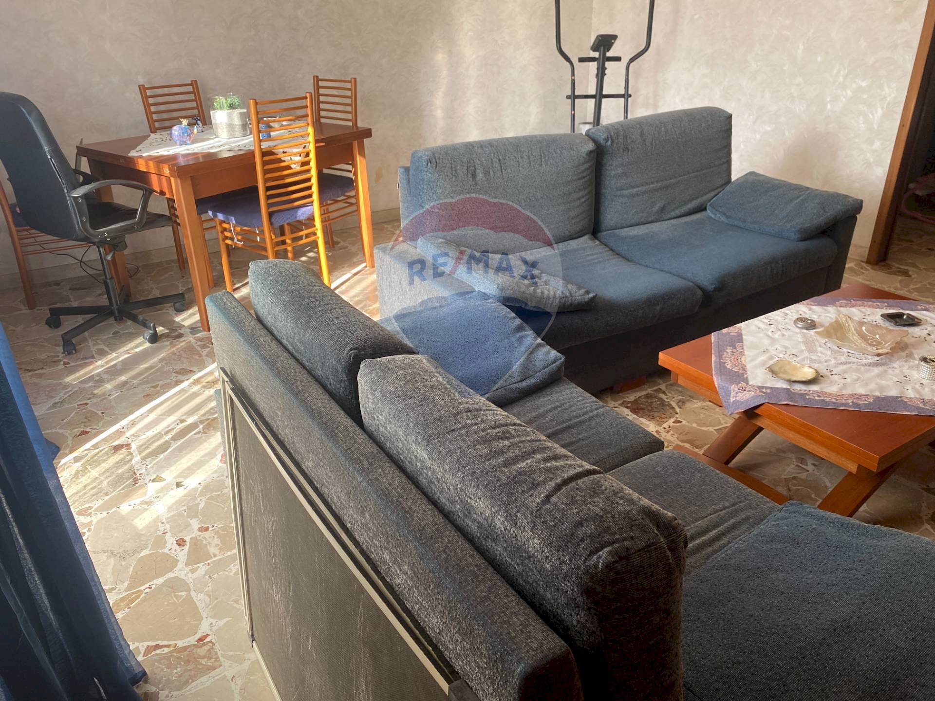 Sala da pranzo - Appartamento Viale Delle Medaglie D'oro
 
6/G, Catania - foto 3