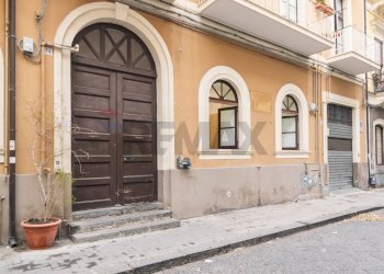 Edificio all\'aperto - Quadrilocale Via Asilo Sant'agata
 
74, Catania - foto 1