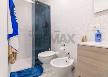 Bagno - Quadrilocale Via Asilo Sant'agata
 
74, Catania - foto 18