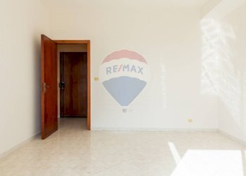 Stanza vuota - Quadrilocale Via Michelangelo Buonarroti
 
13, Aci Catena - foto 10