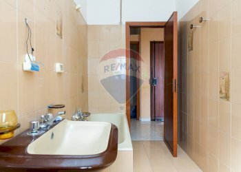 Bagno - Quadrilocale Via Michelangelo Buonarroti
 
13, Aci Catena - foto 12