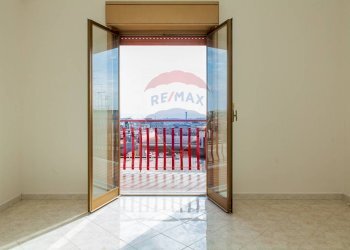 Stanza vuota - Quadrilocale Via Michelangelo Buonarroti
 
13, Aci Catena - foto 16