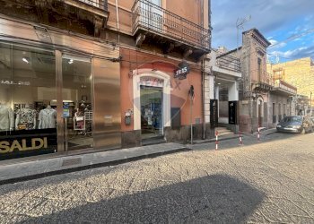 Edificio all\'aperto - Negozio vittorio emanuele
235, Santa Maria di Licodia - foto 4