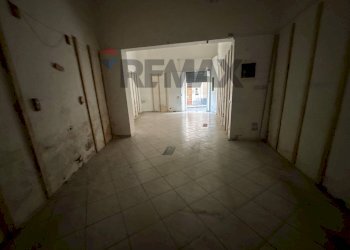 Stanza vuota - Negozio vittorio emanuele
235, Santa Maria di Licodia - foto 9