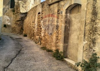 Foto 1 - Rustico Via Porta Ruggero
 
29, 31, Caltagirone - foto 1