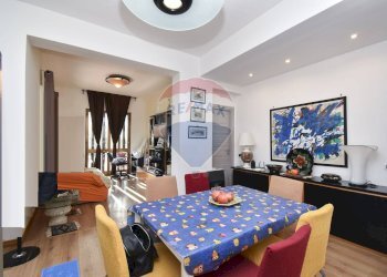 Sala da pranzo - Casa semi indipendente Via del Bosco
 
212, Mascalucia - foto 25