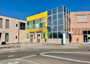 Foto 3 - Locale Commerciale Via Caduti sul lavoro
 
3, Vinci - foto 3