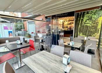 Sala da pranzo - Bar Tavola Calda - Fredda Via Raffaelo Sanzio
 
1, Empoli - foto 24