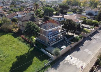 Edificio all\'aperto - Villa via Passo del Turchino
 
8, Nettuno - foto 29