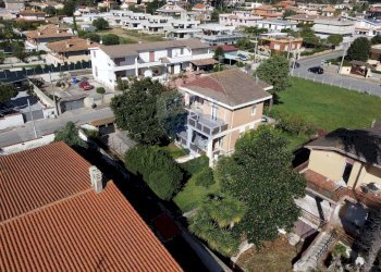 Edificio all\'aperto - Villa via Passo del Turchino
 
8, Nettuno - foto 34