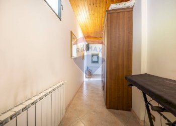 Hall / corridoio - Villa Pedara - foto 23