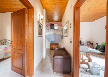 Hall / corridoio - Villa Pedara - foto 30