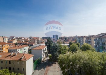 Vista balcone cortile - Trilocale Via Toscanini
 
7, Collegno - foto 35