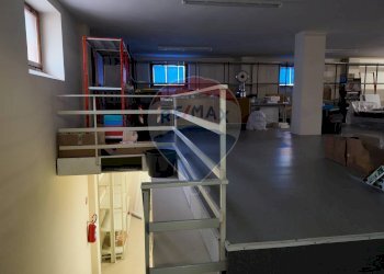 Scale - Locale Commerciale viale vittoria colonna, Pescara - foto 8