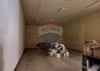 Stanza vuota - Locale Commerciale viale vittoria colonna, Pescara - foto 14