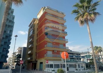 Edificio all\'aperto - Bilocale Via Venezia Giulia
 
2, Montesilvano - foto 1