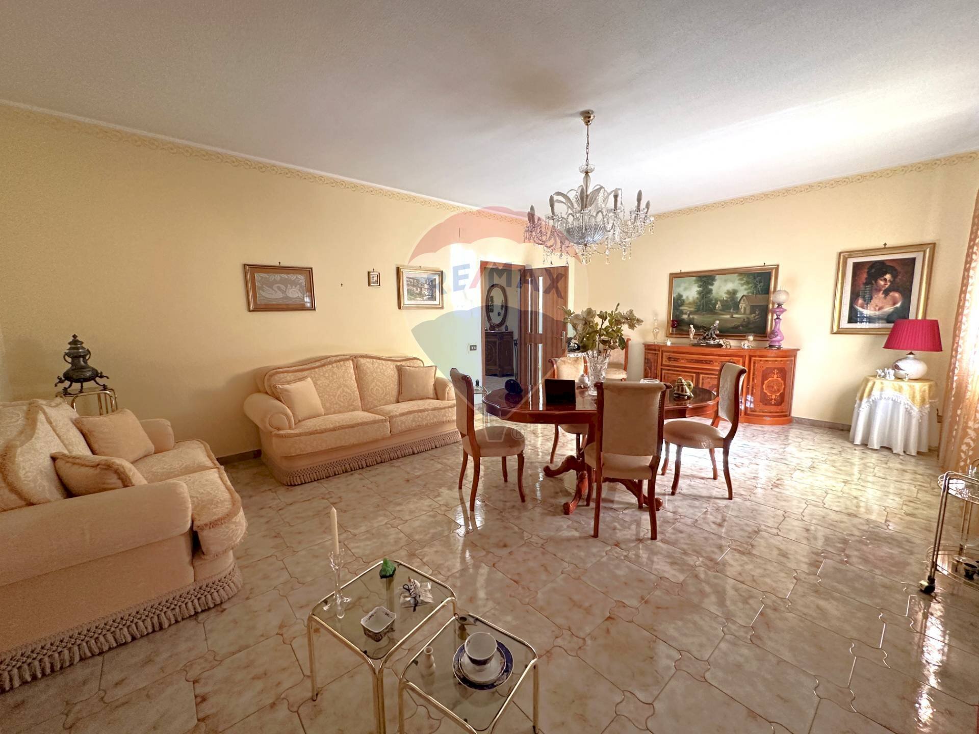 Sala da pranzo - Appartamento via sant'agata
 
4, Villabate - foto 1